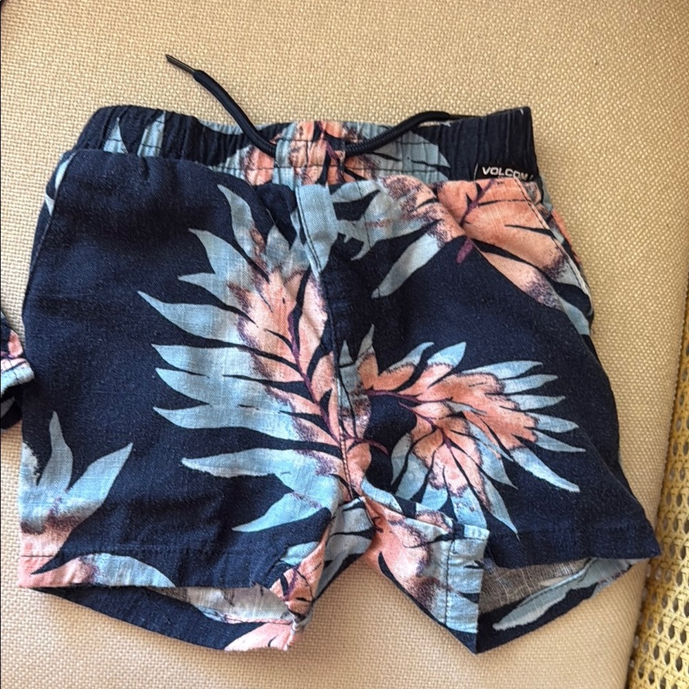 Volcano Toddler Matching Set - Picture 4 of 6